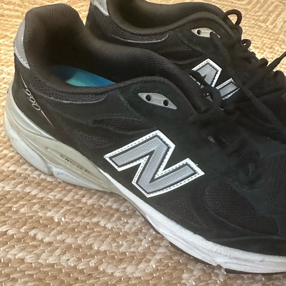 Women’s 10.5 new balance 990